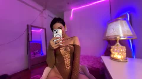 Snapshot of sugar_hally chatting on 04.08.26 your ultimate goddess online show from 04.08.26