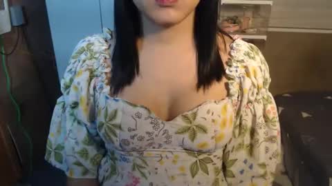 Snapshot of sugar_holy chatting on 12.04.25 sugar_holy online show from 12.04.25