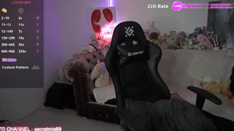 Mia online show from 09.14.25