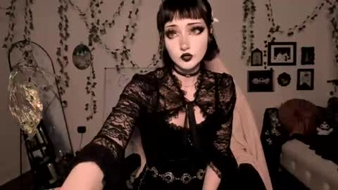 Snapshot of sugarmiette chatting on 07.19.26 Ella online show from 07.19.26