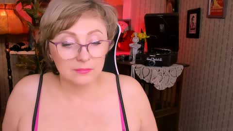 Vivien online show from 12.26.24