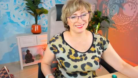 Vivien online show from 12.28.24