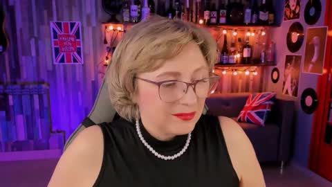 Vivien online show from 03.07.25