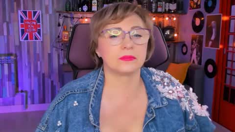 Vivien online show from 11.24.25