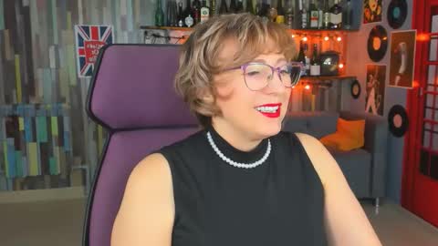 Vivien online show from 11.26.25