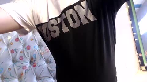 suggabrown_ online show from 03.10.25