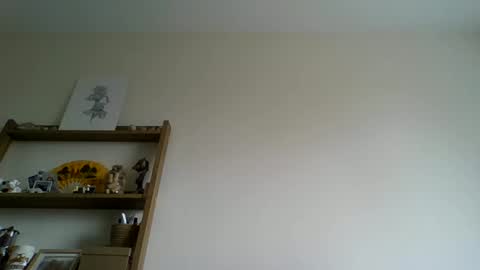 Snapshot of suggs124 chatting on 04.17.26 suggs124 online show from 04.17.26