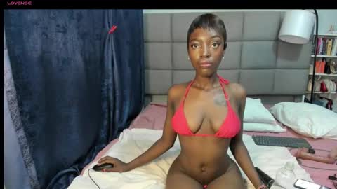 Snapshot of suhaila_suu chatting on 03.03.25 suhaila_suu online show from 03.03.25