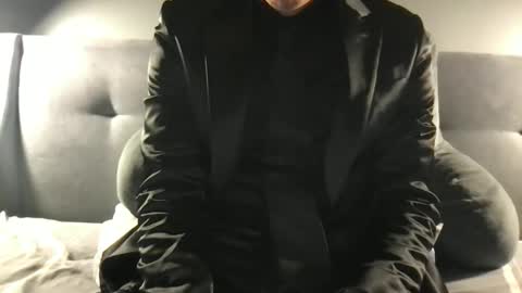 Snapshot of suitfetishez chatting on 05.01.26 suitfetishez online show from 05.01.26