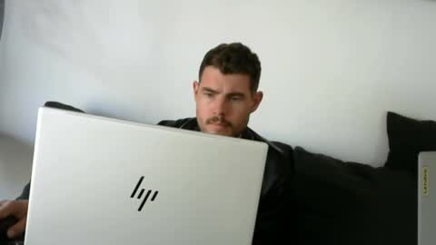 The Sultan online show from 09.18.25