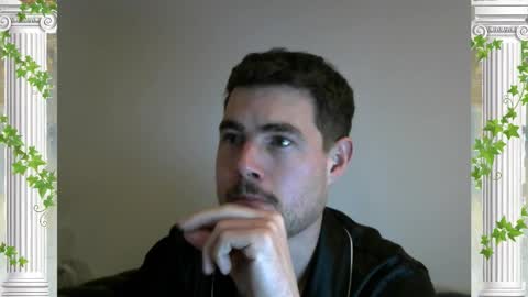 Snapshot of sultansgirls chatting on 10.29.25 The Sultan online show from 10.29.25