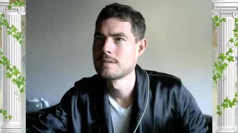 Snapshot of sultansgirls chatting on 10.30.25 The Sultan online show from 10.30.25