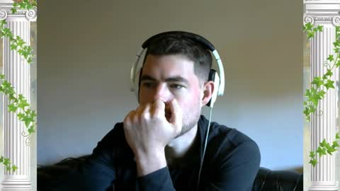 Snapshot of sultansgirls chatting on 10.31.25 The Sultan online show from 10.31.25