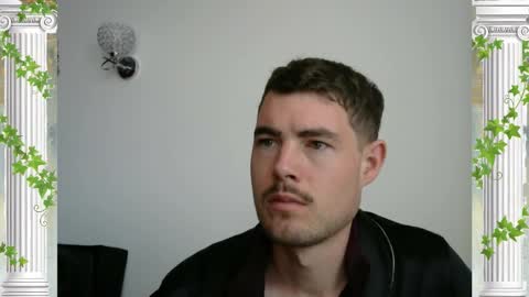 Snapshot of sultansgirls chatting on 11.07.25 The Sultan online show from 11.07.25