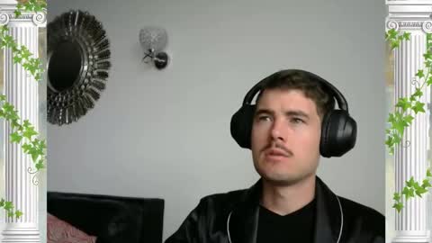 Snapshot of sultansgirls chatting on 11.16.25 The Sultan online show from 11.16.25