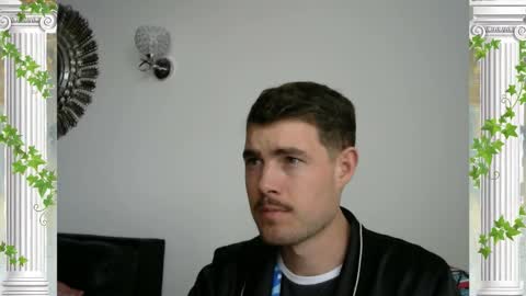 Snapshot of sultansgirls chatting on 11.17.25 The Sultan online show from 11.17.25