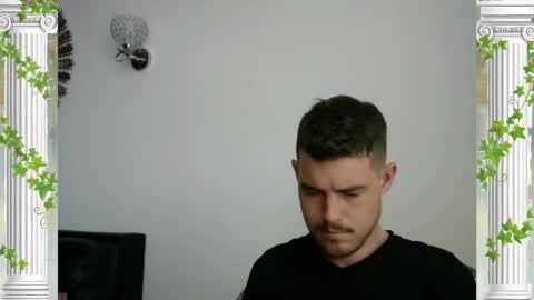 Snapshot of sultansgirls chatting on 11.21.25 The Sultan online show from 11.21.25