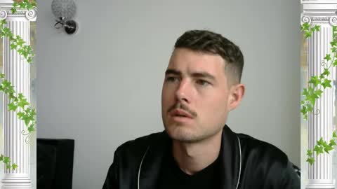 Snapshot of sultansgirls chatting on 11.24.25 The Sultan online show from 11.24.25