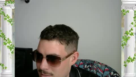 Snapshot of sultansgirls chatting on 11.25.25 The Sultan online show from 11.25.25