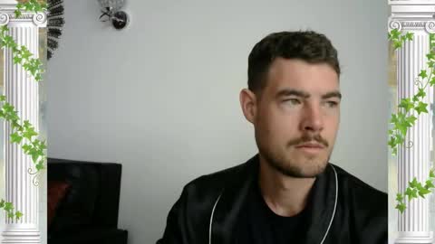 Snapshot of sultansgirls chatting on 12.01.25 The Sultan online show from 12.01.25