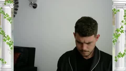 Snapshot of sultansgirls chatting on 12.02.25 The Sultan online show from 12.02.25