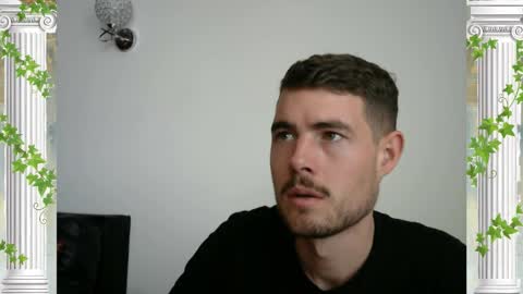 Snapshot of sultansgirls chatting on 12.04.25 The Sultan online show from 12.04.25