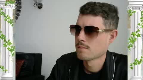 Snapshot of sultansgirls chatting on 12.05.25 The Sultan online show from 12.05.25