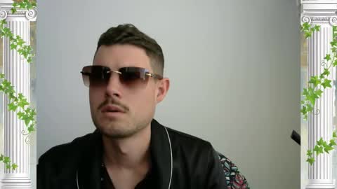 Snapshot of sultansgirls chatting on 12.16.25 The Sultan online show from 12.16.25