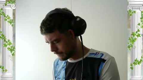 Snapshot of sultansgirls chatting on 02.06.26 The Sultan online show from 02.06.26