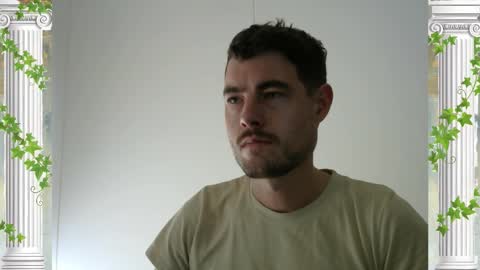 Snapshot of sultansgirls chatting on 02.13.26 The Sultan online show from 02.13.26