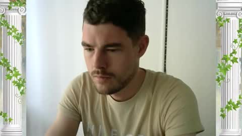 Snapshot of sultansgirls chatting on 03.11.26 The Sultan online show from 03.11.26