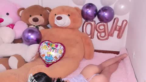 Snapshot of sulyrouse chatting on 10.26.25 suly online show from 10.26.25