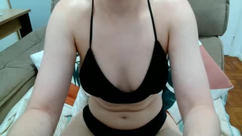 Snapshot of summerrrrrrrrr chatting on 01.12.26 The real sugar baby Sam Summer online show from 01.12.26