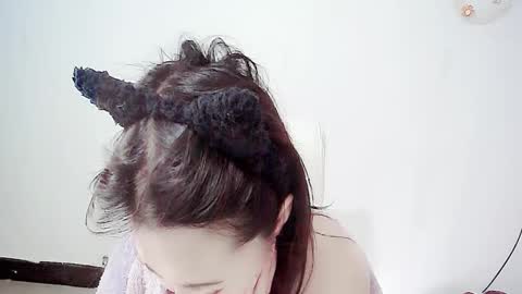 Snapshot of sun_yummy chatting on 12.12.24 Lucis online show from 12.12.24