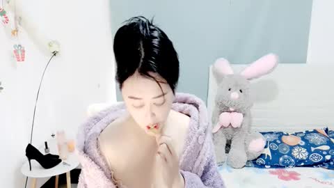 Snapshot of sun_yummy chatting on 01.09.25 Lucis online show from 01.09.25