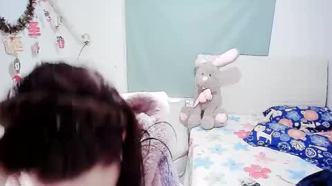 Snapshot of sun_yummy chatting on 02.19.25 Lucis online show from 02.19.25