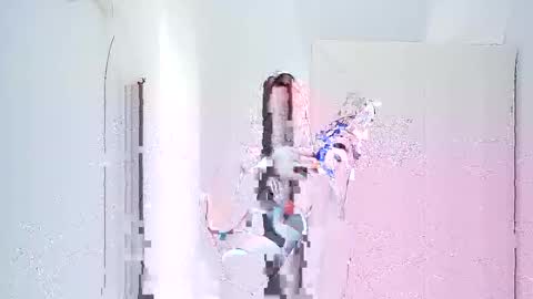 Snapshot of sun_yummy chatting on 02.28.25 Lucis online show from 02.28.25