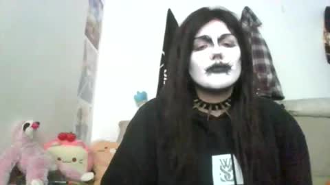 Snapshot of sundaygoth chatting on 06.11.26 sundaygoth online show from 06.11.26