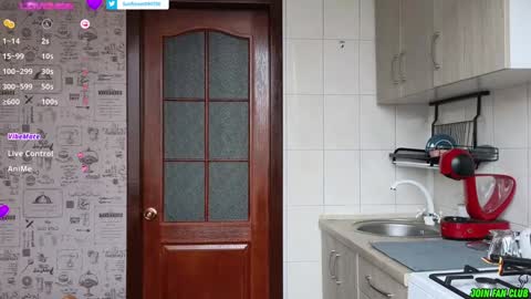 Snapshot of sunflower0907 chatting on 12.10.24 Tina. Im topless model online show from 12.10.24