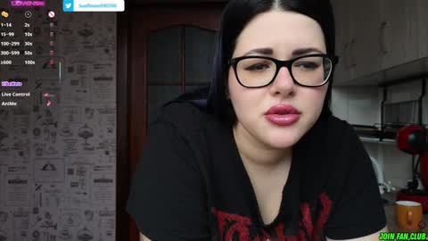 Snapshot of sunflower0907 chatting on 01.29.25 Tina. Im topless model online show from 01.29.25