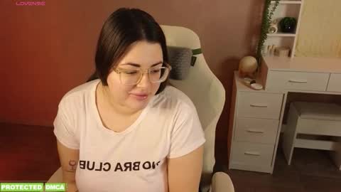 Snapshot of sunflower0907 chatting on 01.12.26 Tina. Im topless model online show from 01.12.26