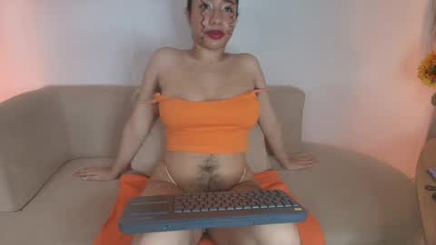 Snapshot of sunflower_aillyn chatting on 04.20.26 Aillyn Perez online show from 04.20.26