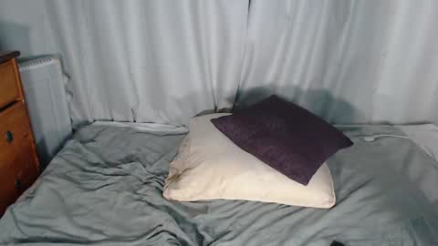 Snapshot of sunloveandwe chatting on 02.08.25 Mistress Eve online show from 02.08.25