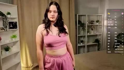 Kiki online show from 11.29.25