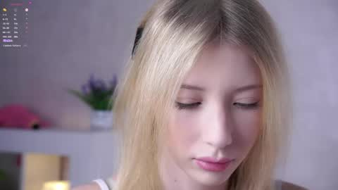 Snapshot of sunnmoonn chatting on 05.23.26 Lily online show from 05.23.26