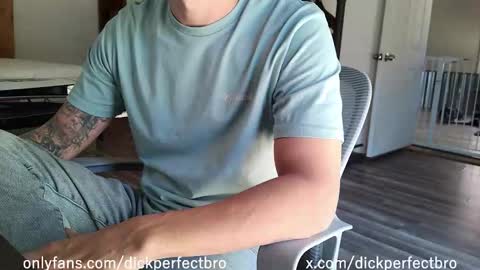 Snapshot of sunny_valentine chatting on 11.11.25 sunny valentine online show from 11.11.25