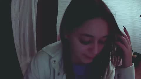 Snapshot of sunnygirlnicole chatting on 11.04.25 SunnyGirlNicole online show from 11.04.25