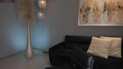 Sunny Rivers online show from 03.05.25