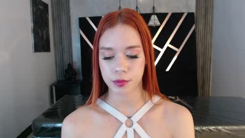 Snapshot of sunrise_ch chatting on 07.28.26 Susana Mejia online show from 07.28.26