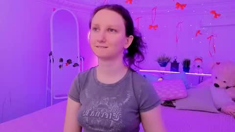 Snapshot of sunshine_blaze chatting on 02.08.26 Alice online show from 02.08.26